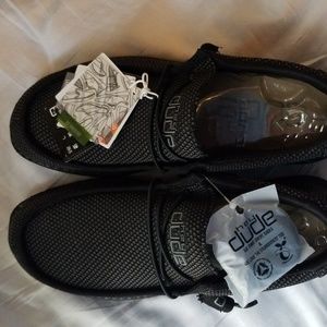 Hey dude size 8 shoes